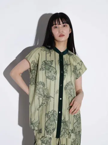 RADIATE 야마다야 빈티지 프린트 블라우스 카키색