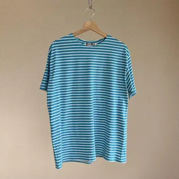 USED 유로 구제 의류 보더 무늬 반팔 티셔츠 티셔츠 스카이블루 빈티지