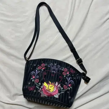 안나수이 ANNA SUI 피카츄 자수 숄더백 포켓몬