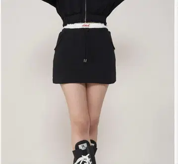 다리치 허리 레이스 맨투맨 미니 스커트