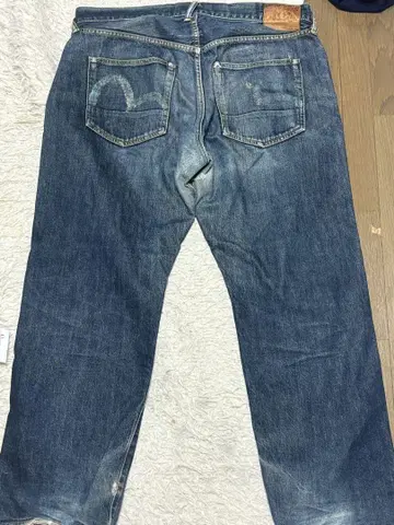 EVISU 다크 블루 데님 팬츠