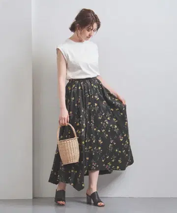 SACRA 사쿠라 19ss 플라워 프린트 언밸런스 스커트