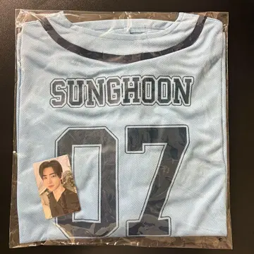 SUNGHOON 07 라이트 블루 티셔츠 포토 카드 포함