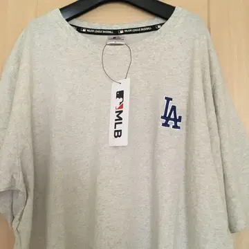 새상품 MLB 다저스 로고 티셔츠 남성용 5L 오버사이즈