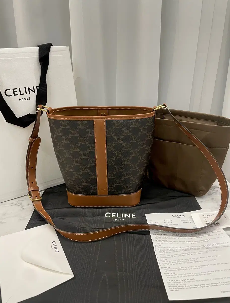 Like New) Authentic seline Bucket Bag Small