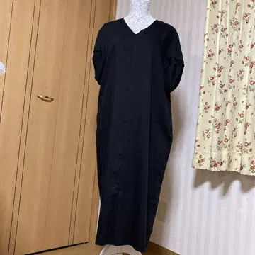 자유구 새상품 블랙 V넥 롱 원피스 반팔 46