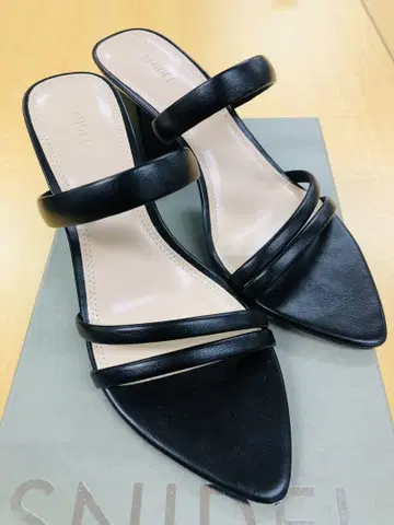 새상품 SNIDEL 스나이델 바리에뮬 블랙 S 22cm 24ss