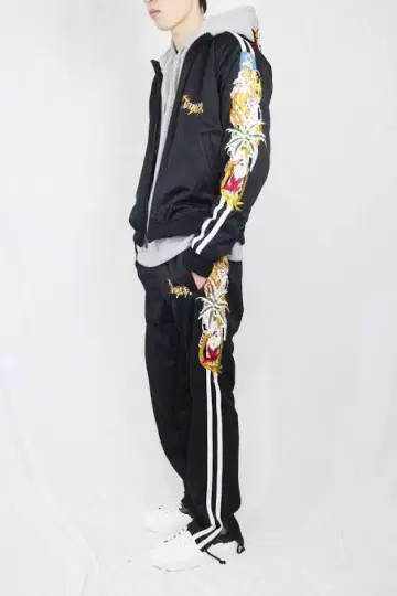 doublet 17ss 카오스 자수 셋업