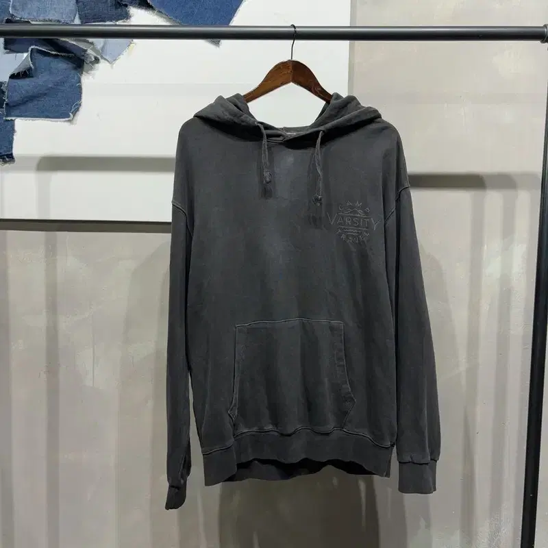 (110) Travel Street Vintage Pigment Printing Hoodie