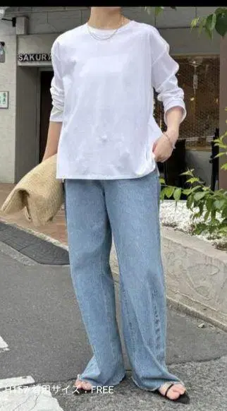 콜라주 개럴개런트 SNS에서 화제! 분또 절개 롱 T