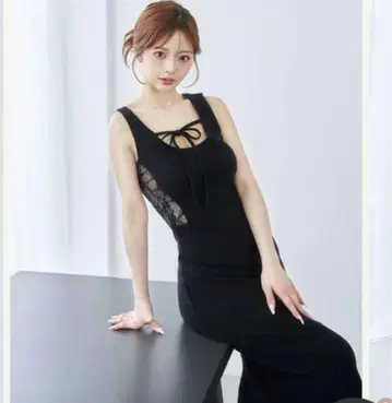 다리치 사이드 레이스 컷 롱 원피스