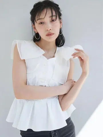 SNIDEL 허리 셔링 리본 컷 풀오버