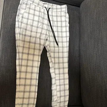 체크 무늬 캐주얼 팬츠