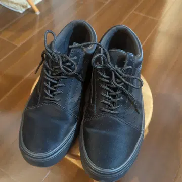 Vans 블랙 로우 컷 스니커즈 26.5