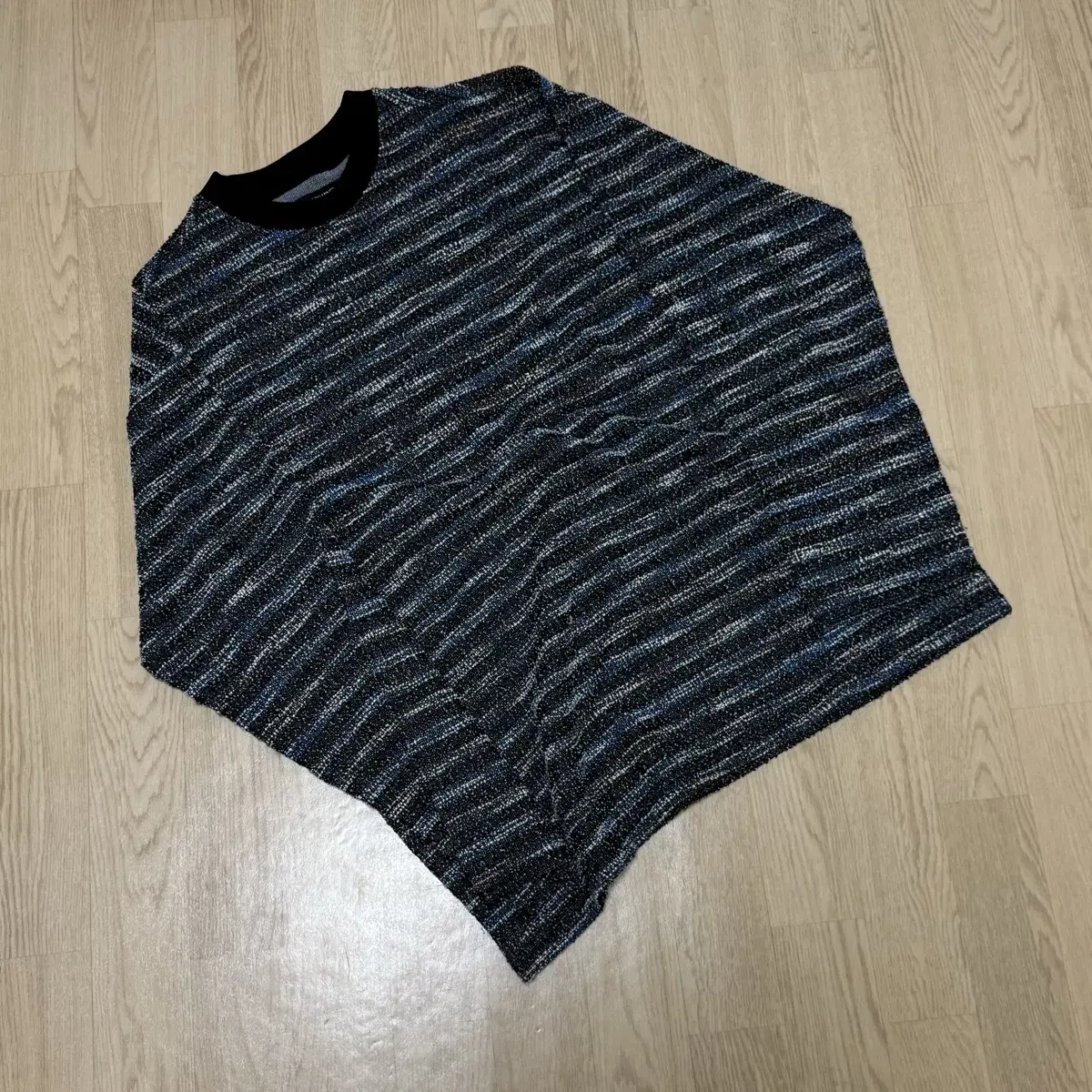 L) Maison Mined Mixed Buckle Knit Long Sleeve Black