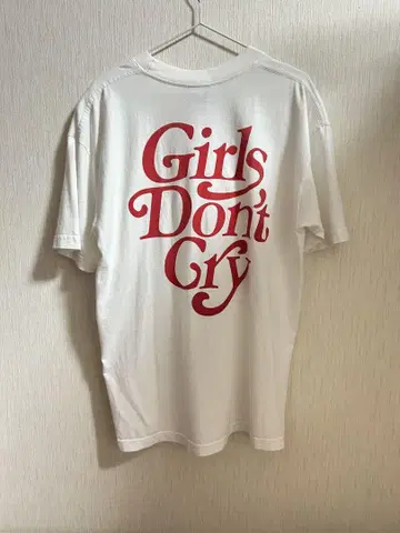 Girls Don't Cry 화이트 티셔츠 L 사이즈