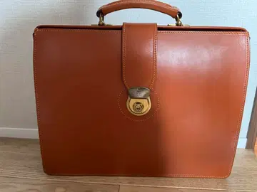 글렌 로얄 달레스 백