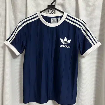 아디다스 쓰리 스트라이프 핀스트라이프 티셔츠