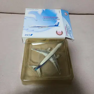 한정품 ANA 보잉 1/400 BOEING777-281 JA703A