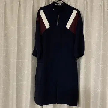 Lacoste 네이비 하이넥 원피스