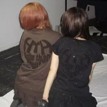 hth Glitter Heart Logo Cropped Tee 블랙