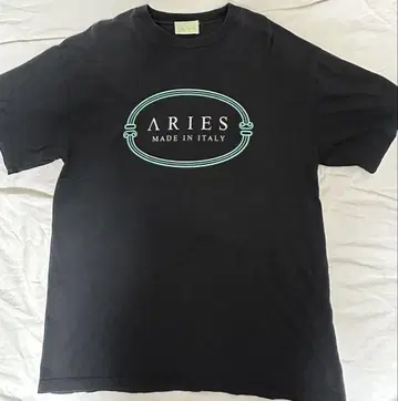 ARIES 아리스 이탈리아제 빅 로고 크루넥 반팔 티셔츠