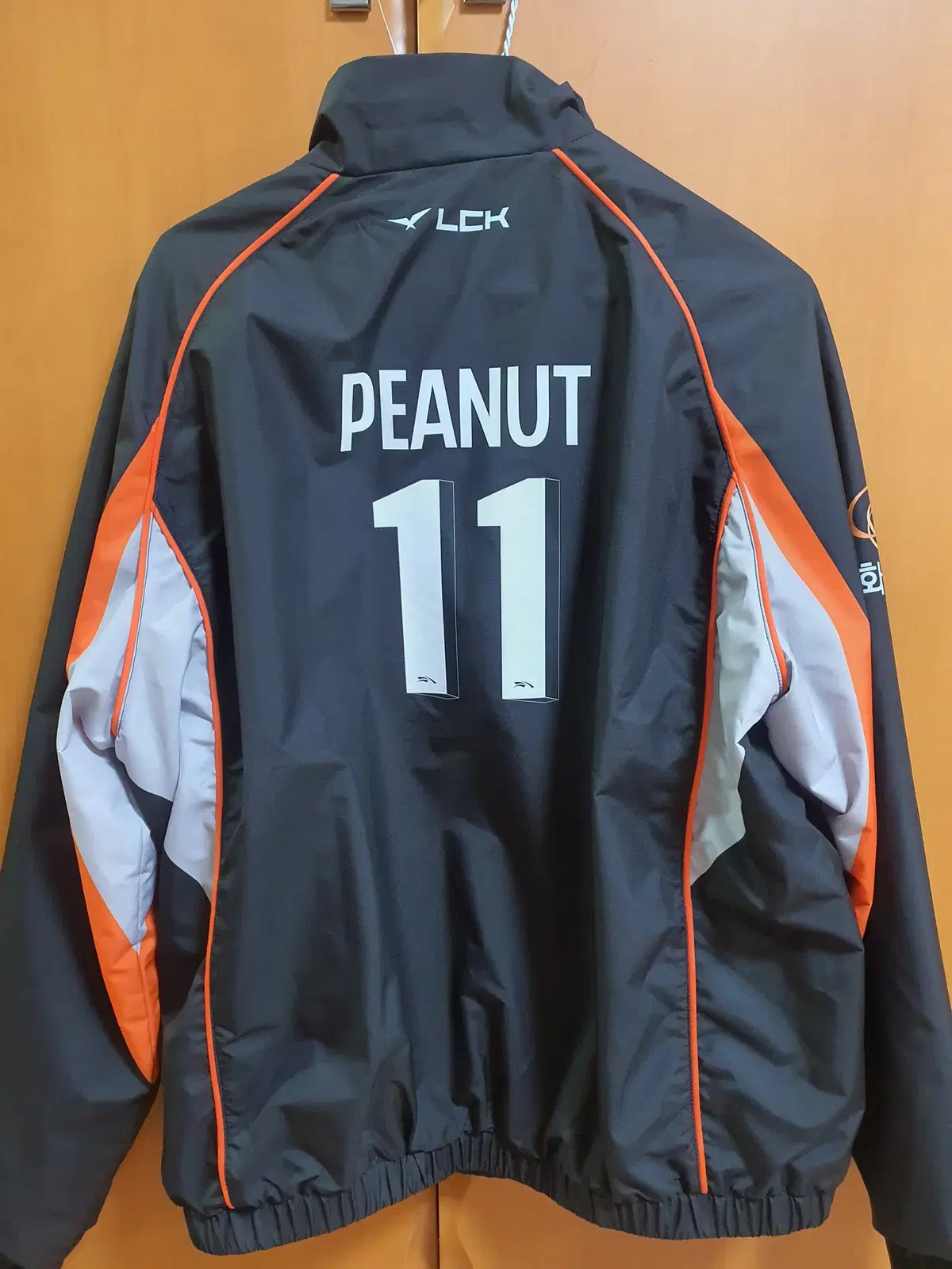 HLE Hanwha Life Esports 2025 Uniform Jacket Peanut Marking (Size 100)