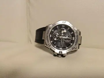 CASIO G-SHOCK gst-b100