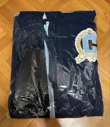 우타프리 프리파카 카뮤 카루나이 M