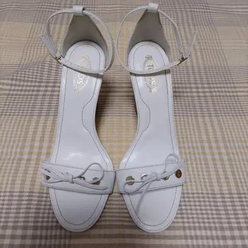 TOD'S 샌들