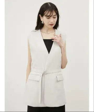 MilaOwen 미라오웬 벨트 부착 노카라 베스트