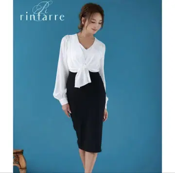 화이트 리본 블라우스 린 페레