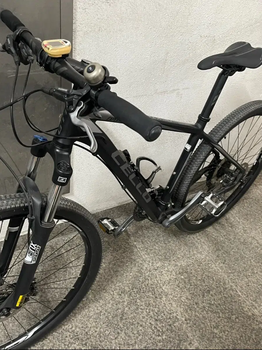 Cello bicycle