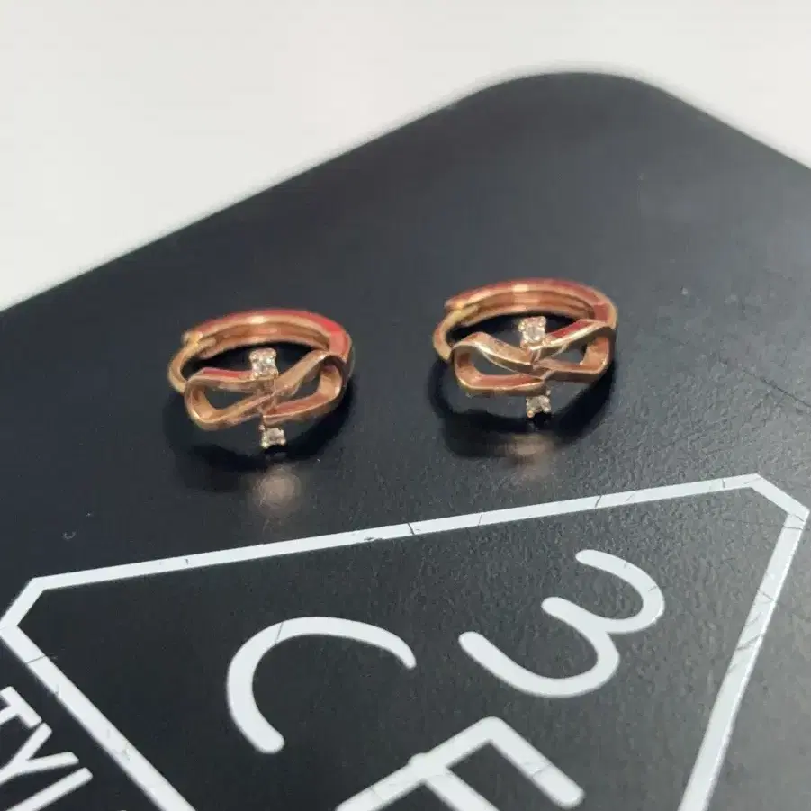 ◆STONEHENgE◆ 14K One Touch Earrings B9003 STONEHENGE | 스톤헨지 Stonehenge 14K One-touch Ring Earrings