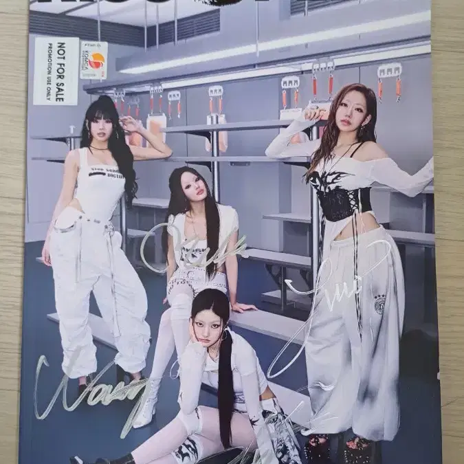 ベル ポロライド kiss of life Kiss of Life belle sign polaroid on Bunjang Global Site.