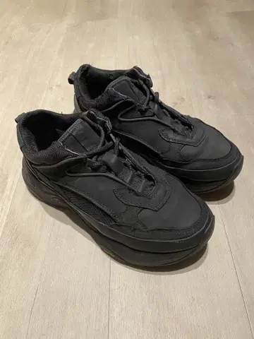 C2H4 블랙 통굽 Vibram 스니커즈 26.5cm 블랙 비브람