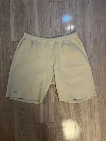 라코스테 숏 팬츠 에크루