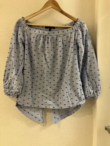 BCBGMAXAZRIA 스카이블루 오프숄더 블라우스 XXS