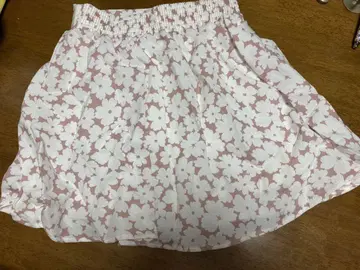 세실 맥비 꽃무늬 스커트