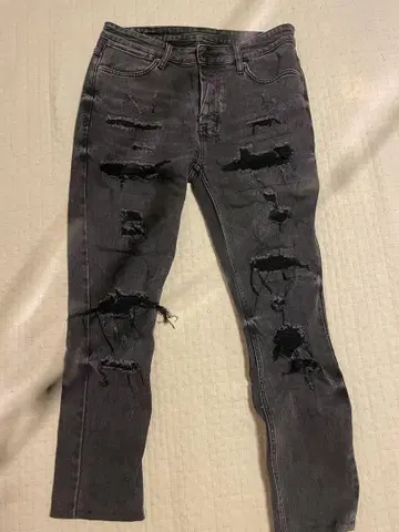 스비 KSUBI 데미지 가공 다크 그레이 데님 팬츠 33인치