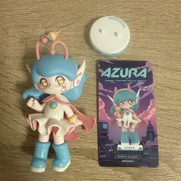 AZURA 버터플라이 Sergeant POP MART