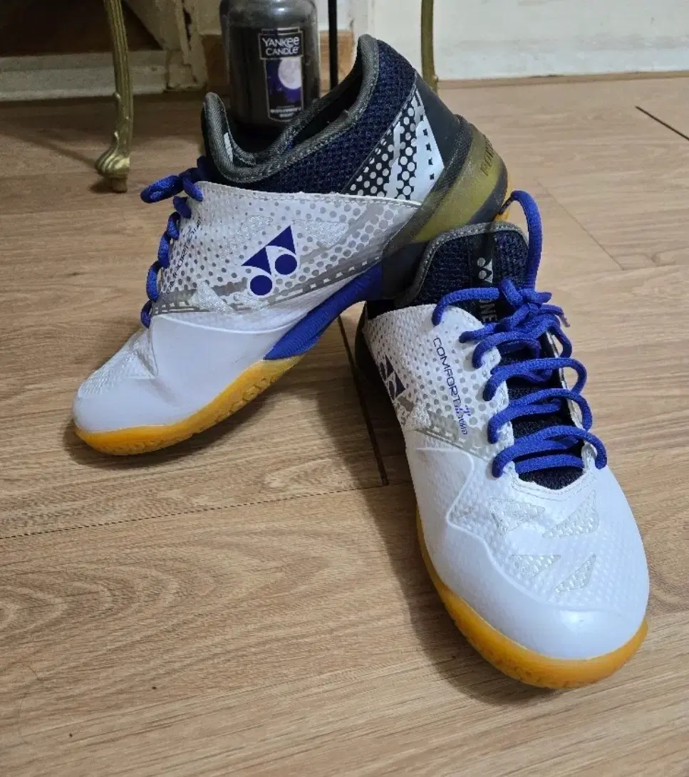 Yonex Badminton Shoes 240