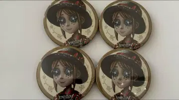 Identity V 제5인격 트레이딩 캔뱃지 2주년 정원사 에마 우즈
