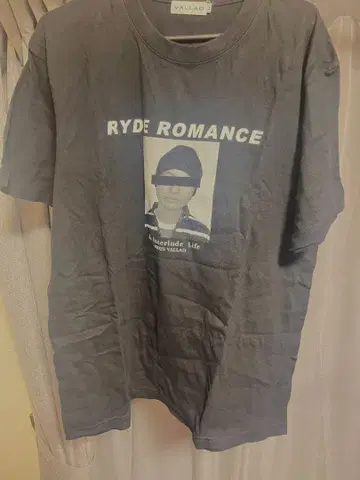 VALLAD RYDE ROMANCE BSC 블랙 티셔츠