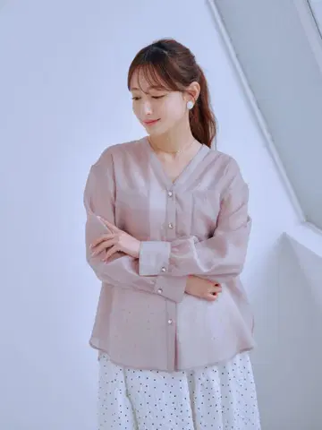 COHINA V넥 더블 포켓 시어 셔츠