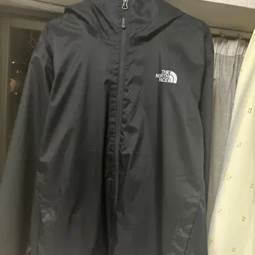 THE NORTH FACE 블랙 나일론 자켓 후드 부착