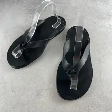 JIL SANDER 질 샌더 스터드 가죽 샌들 블랙 검정