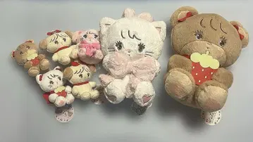 mikko characters 안아주는 리본 마스코트 딸기 봉제 인형