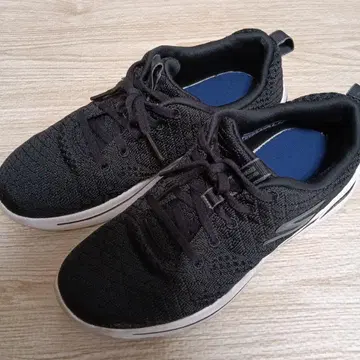Skechers Go Walk 블랙 스니커즈