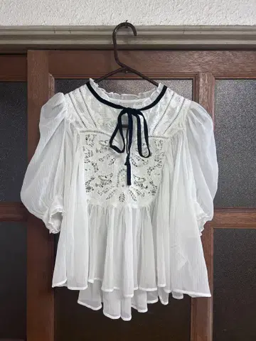 SNIDEL 화이트 레이스 블라우스 원사이즈